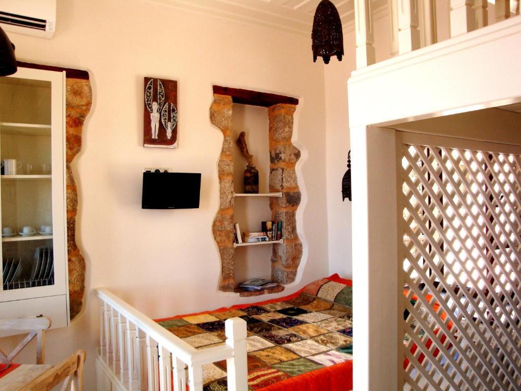 Bright Sun Villas Chalki Town Room photo