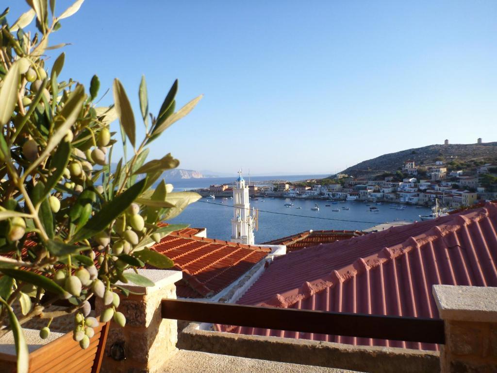 Bright Sun Villas Chalki Town Room photo